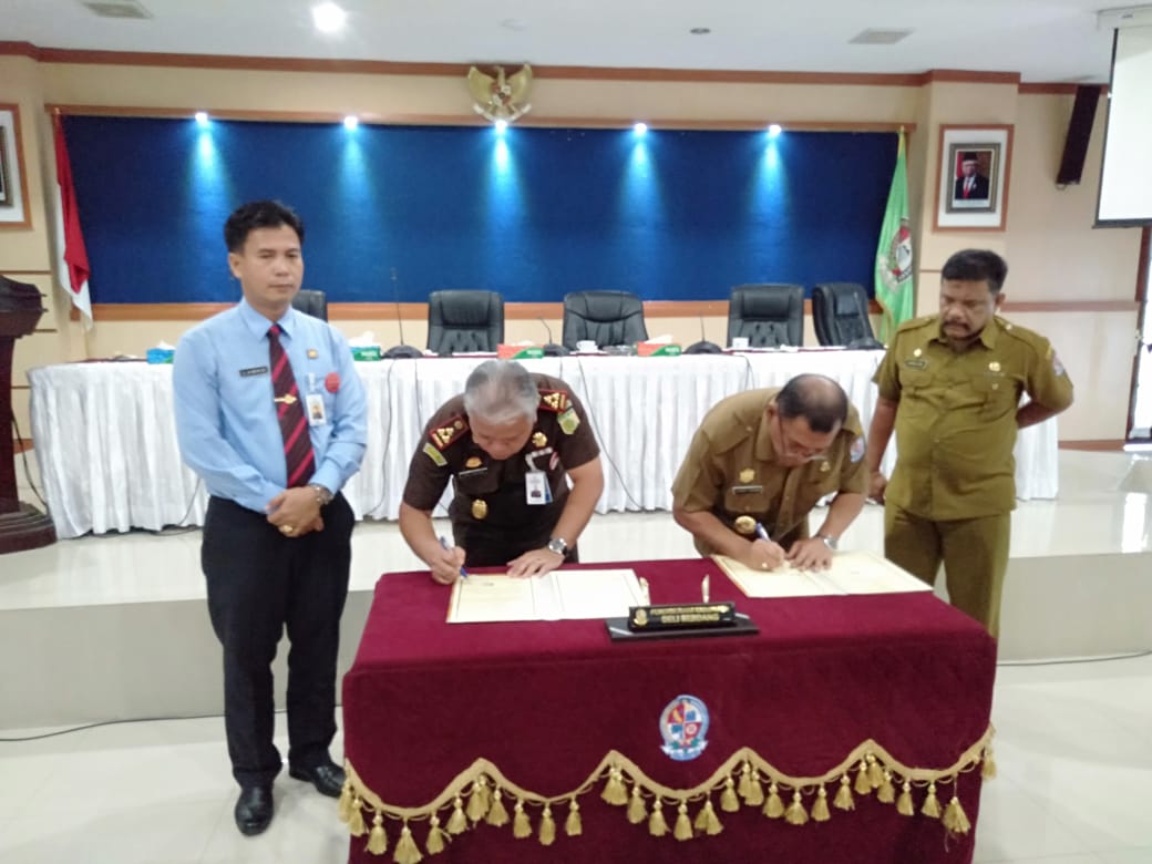  PENANDATANGANAN PIAGAM BERSAMA Antara PEMERINTAHAN KABUPATEN DELI SERDANG Dengan KEJAKSAAN NEGERI DELI SERDANG  Tentang  Peningkatan Penerimaan Pendapatan Asli Daerah (PAD) dan Pengamanan Asset Daerah Kab. Deli Serdang